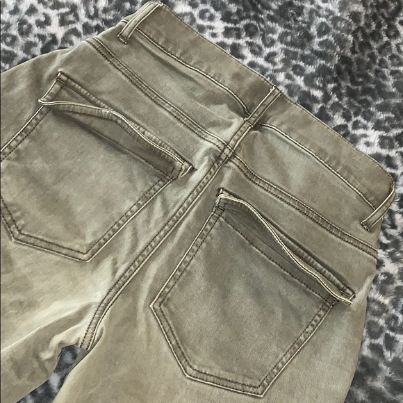 Pants - Picture 3 of 4